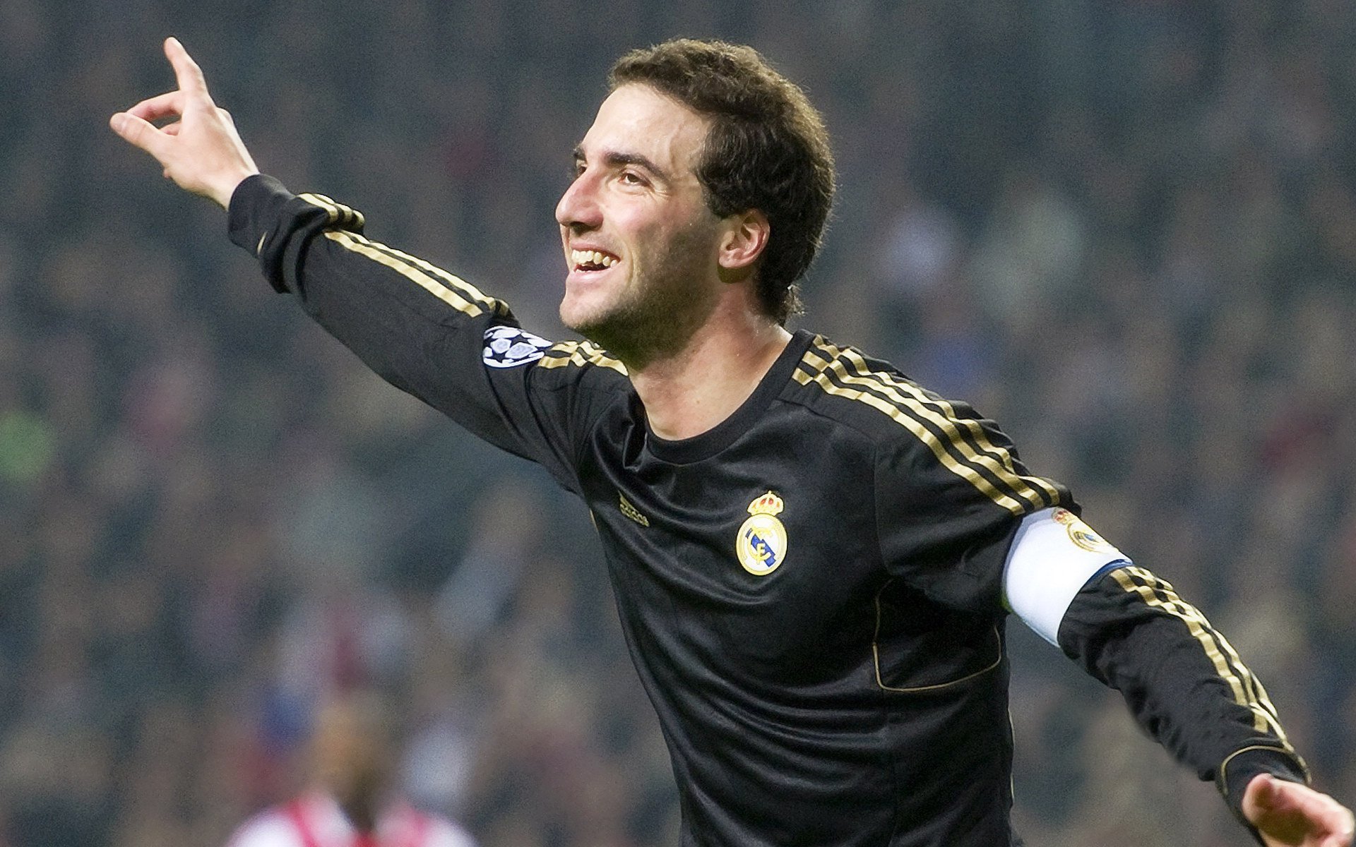 包含王楚钦手感滚烫，带领利雅得新月绝杀曼联，赛后一句话霸气侧漏的词条